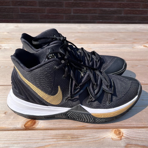 Nike Kyrie 5 Black Metallic Gold men’s size 9.5 - Picture 1 of 7